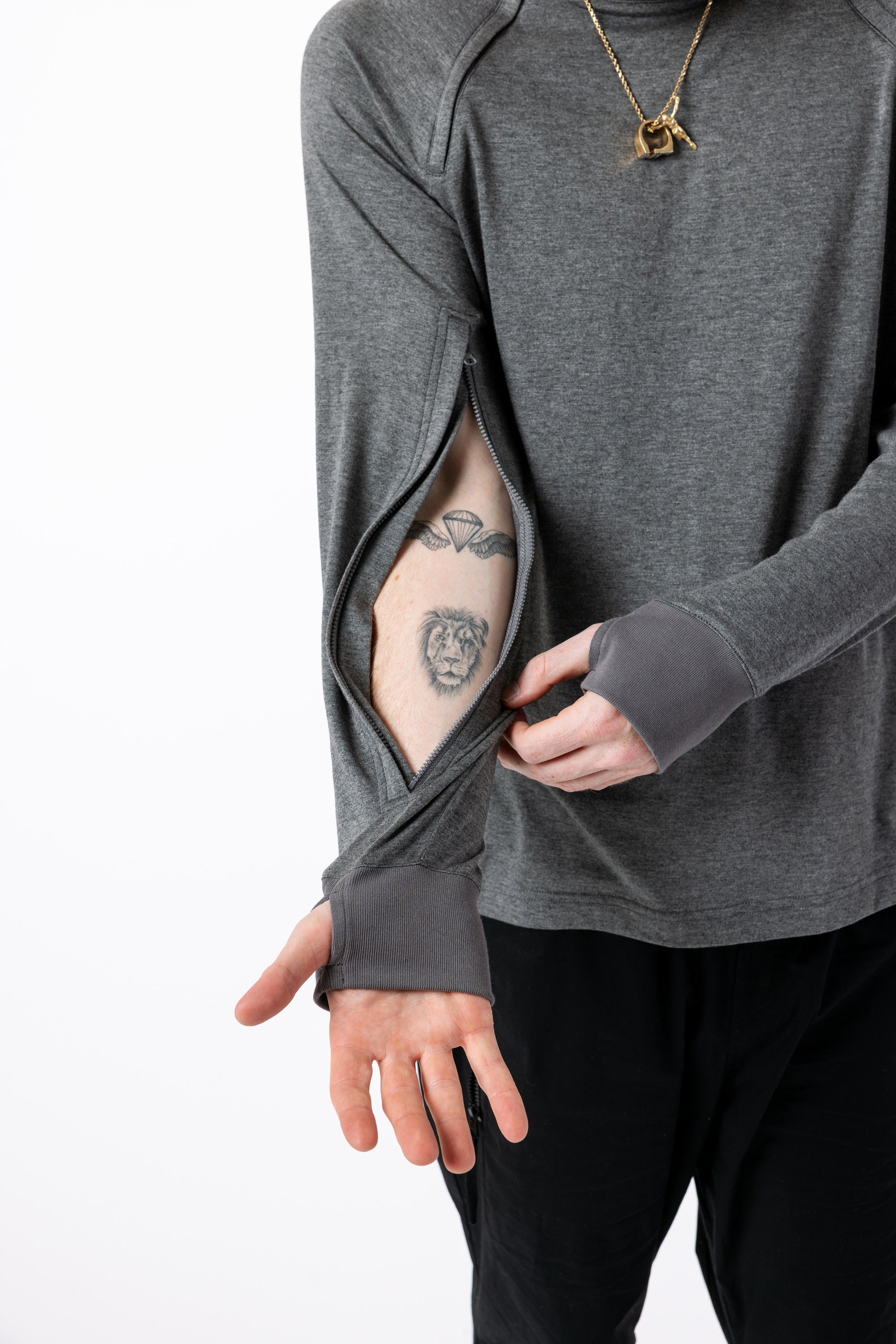 Mike with open sleeve zipper