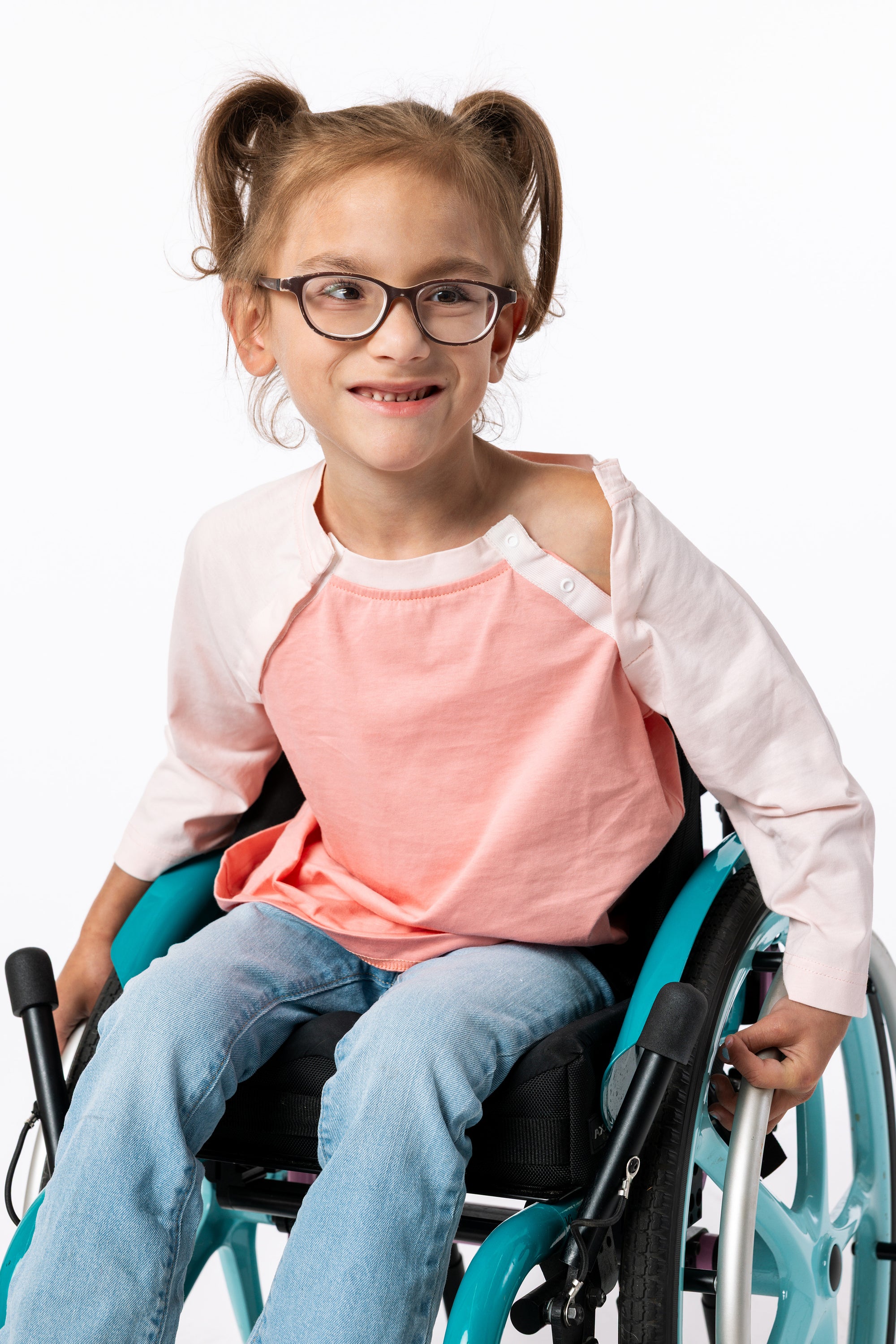 Closeup of open chest snaps