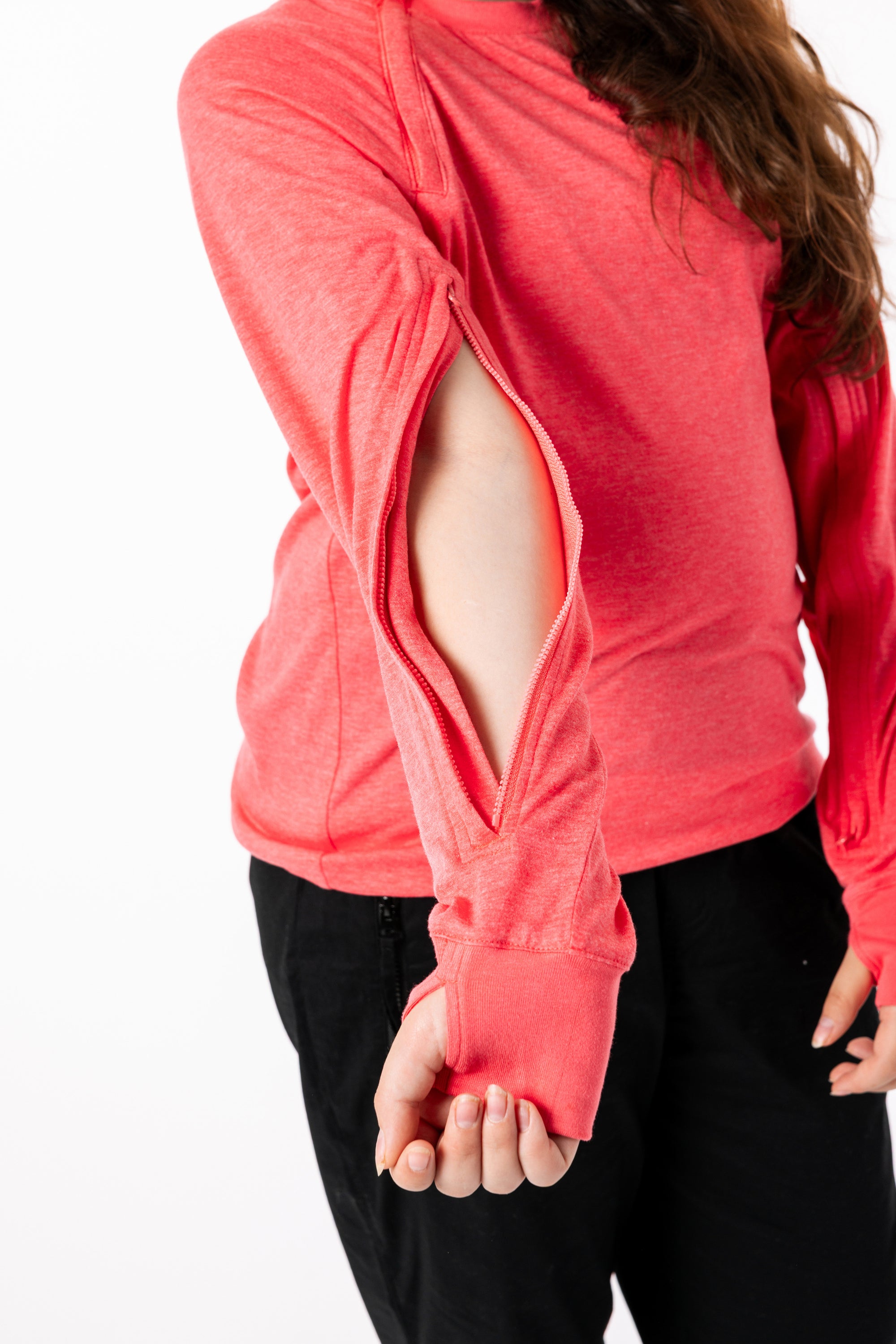 Alex with open sleeve zipper