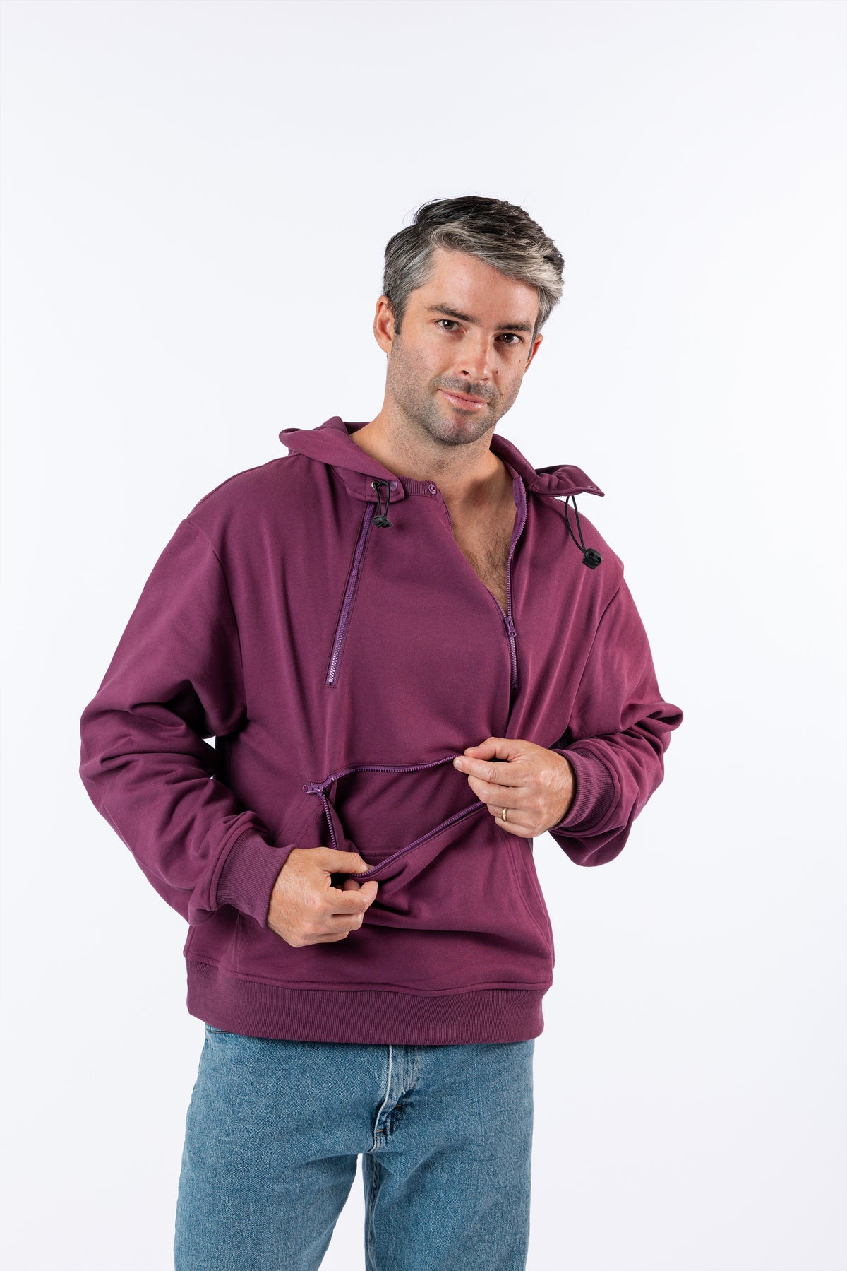 Man holding open Spoonie Signature Pocket